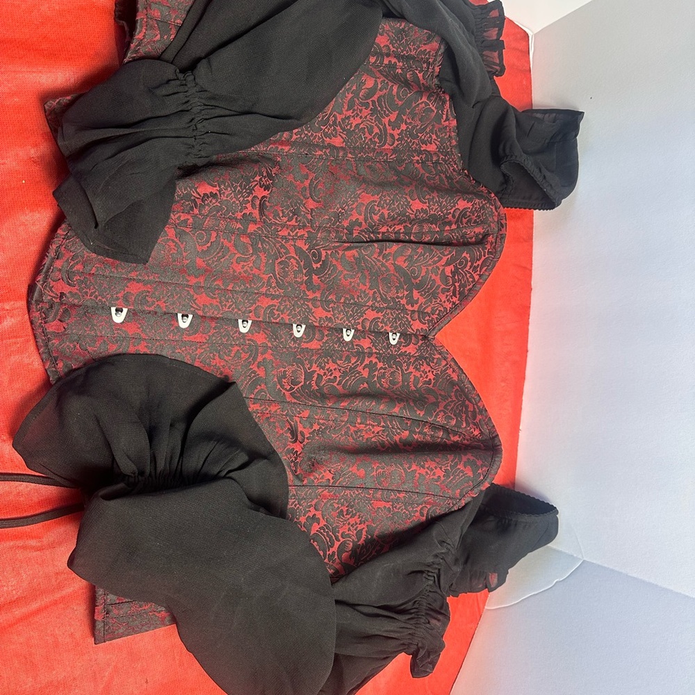 Elegant Black and Red Corset Top 🧚🏼‍♀️